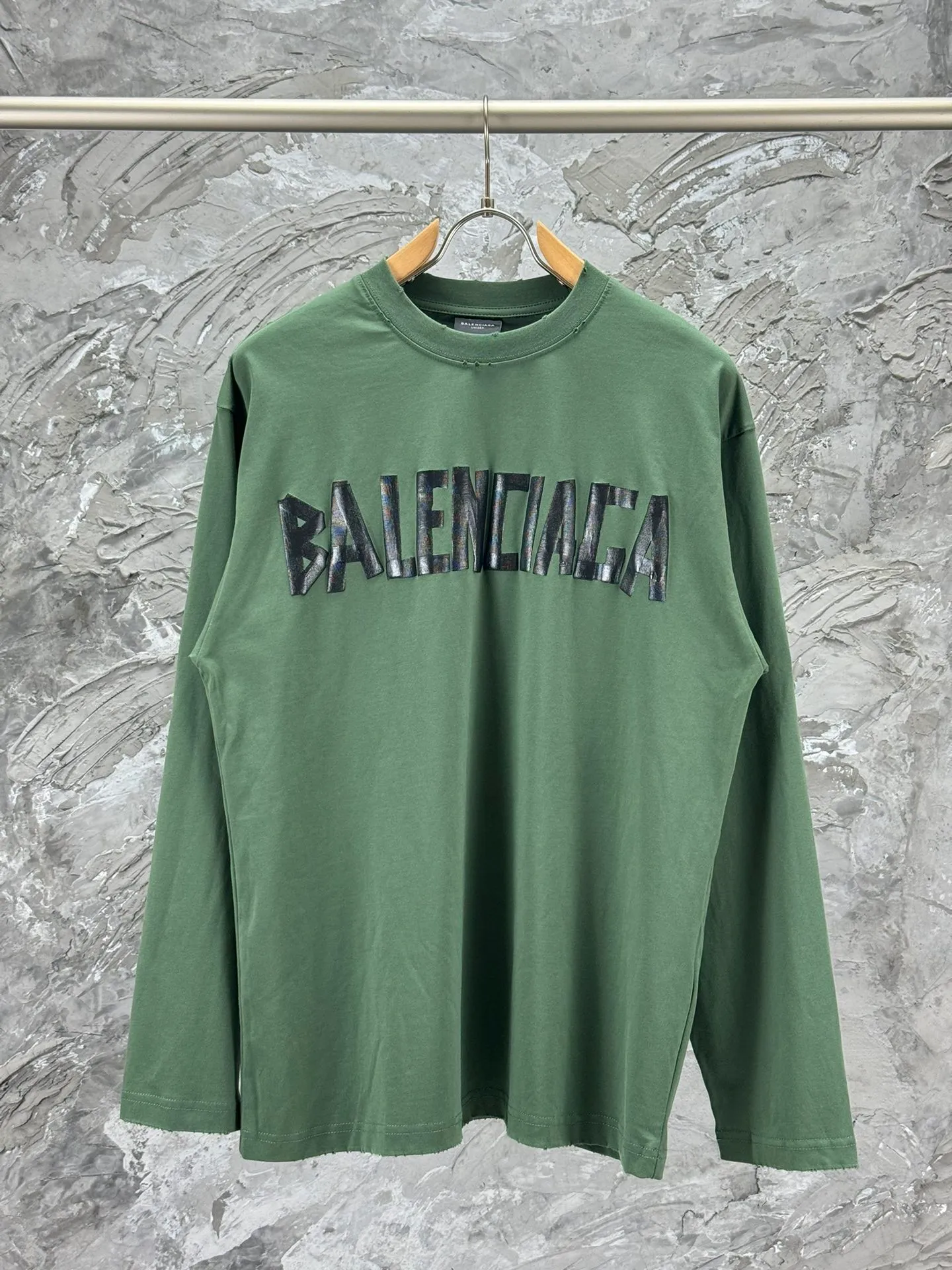 BALENCI*GA Series . 280g * 1 1 . . + . .os Same Style -Color：Cream White Green Blue -SIZE：XS S M L 8602#